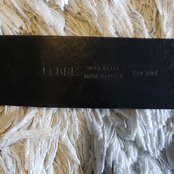 SOLD. Authentic Gianfranco Ferre big buckle belt - Picture 4 of 11